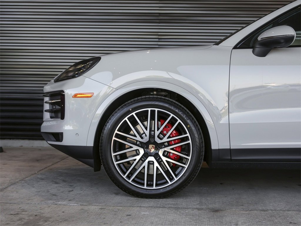 New 2026 Porsche Cayenne S image 12