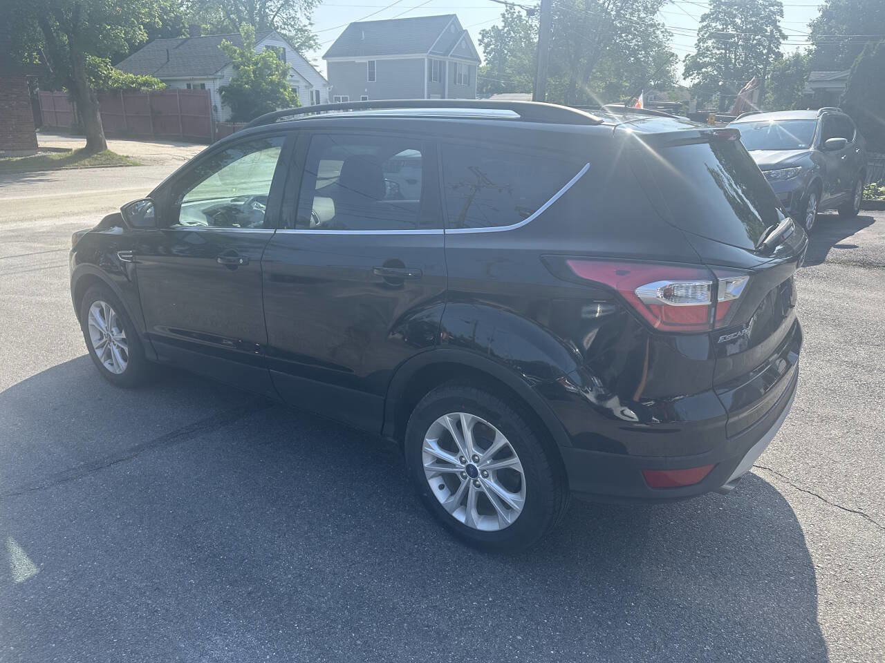 Used 2017 Ford Escape SE image 6