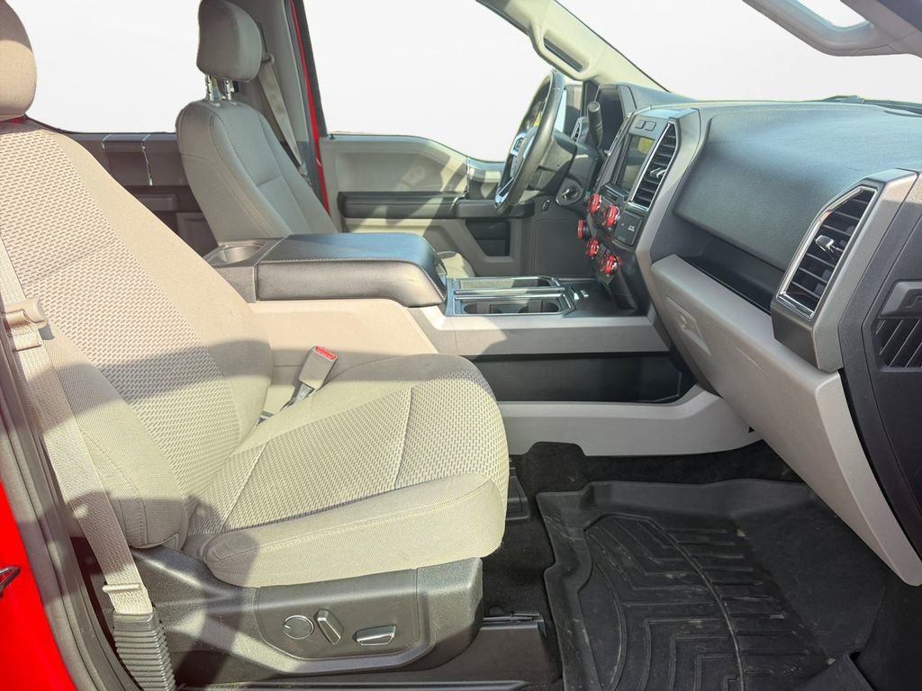 Used 2016 Ford F150 XLT w/ Equipment Group 302A Luxury AWD/4WD image 9