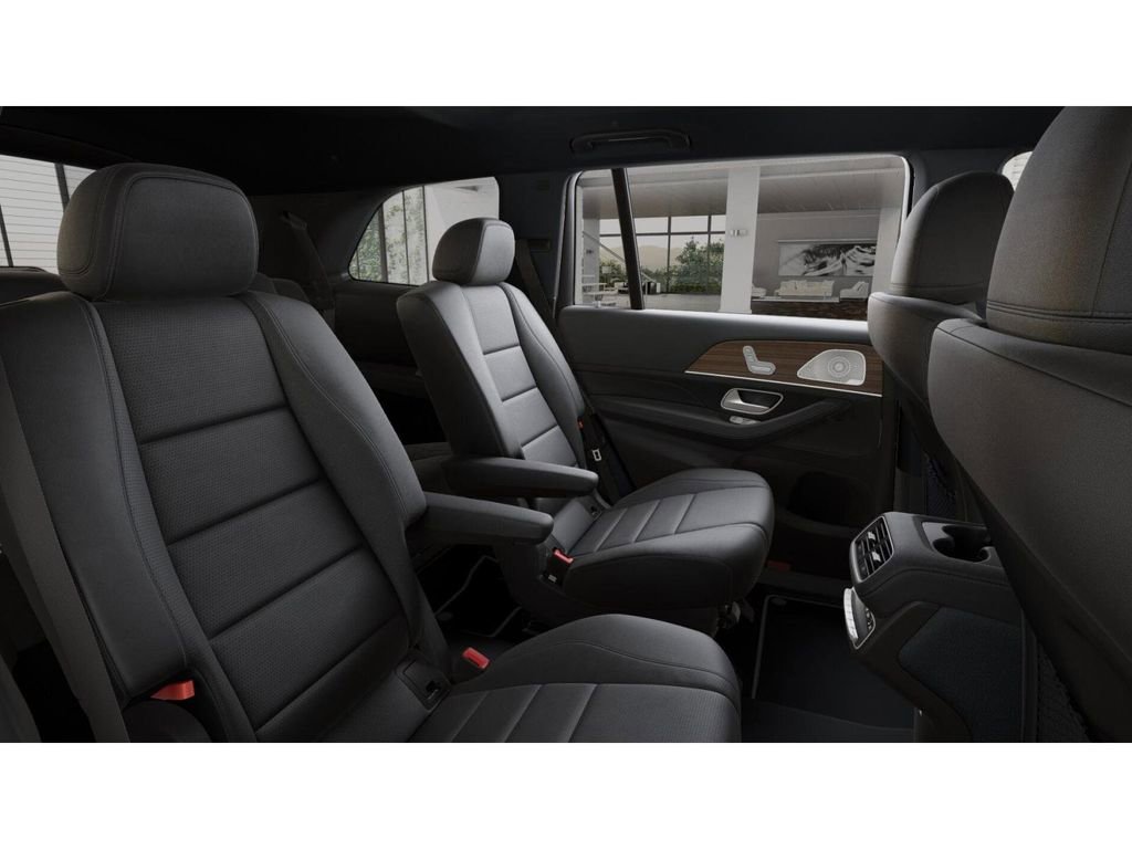 New 2026 Mercedes-Benz GLS 450 4MATIC image 5