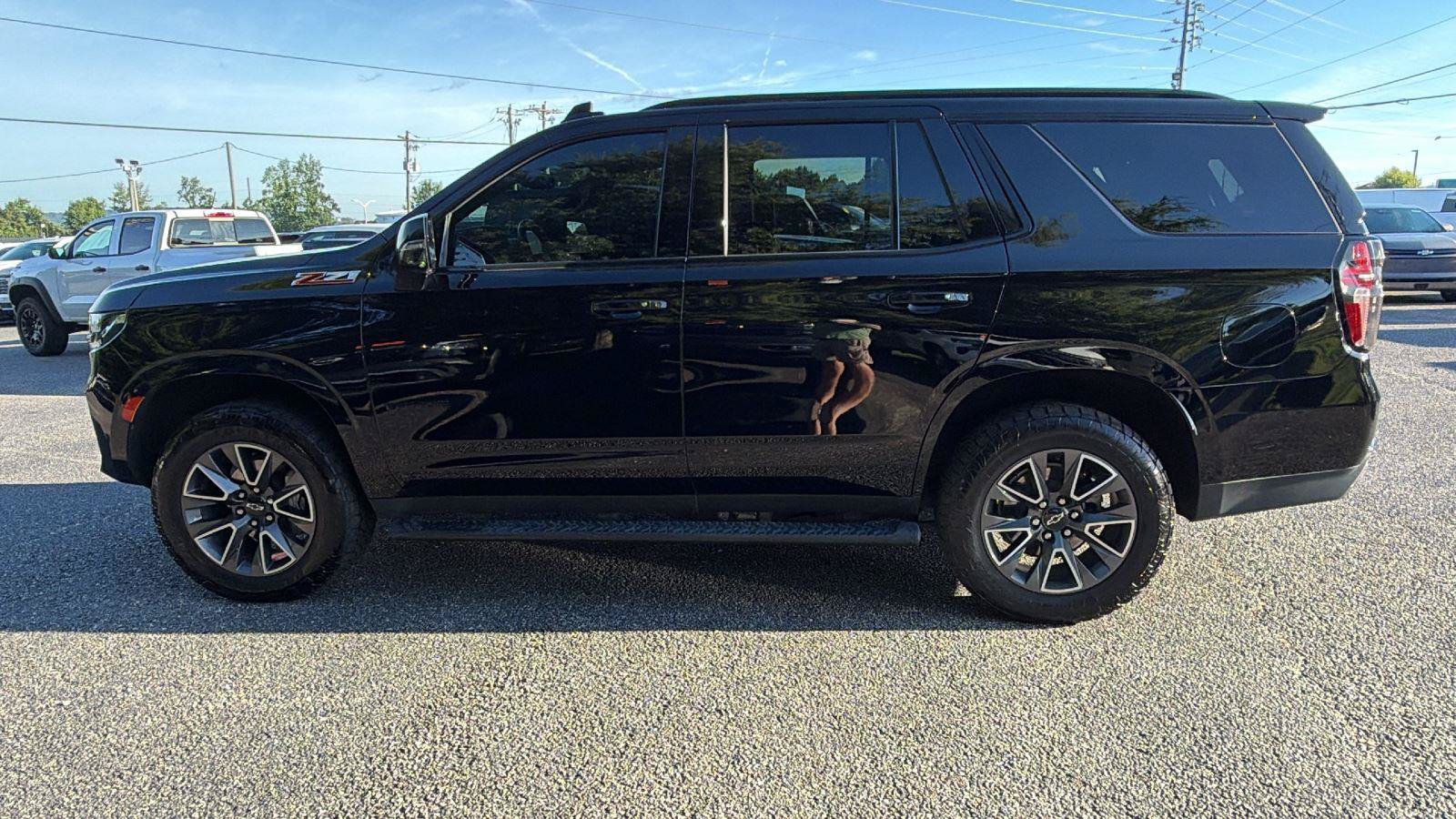 Used 2023 Chevrolet Tahoe Z71 w/ Luxury Package AWD/4WD image 12