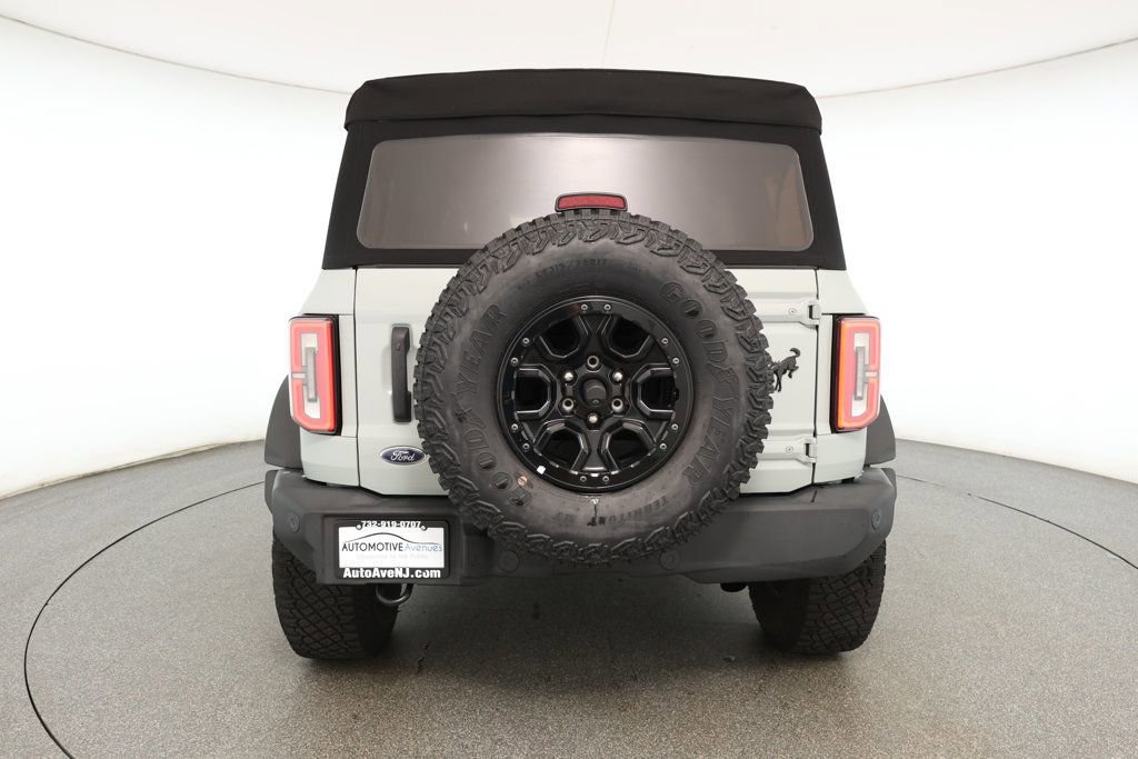 Used 2022 Ford Bronco Wildtrak image 5