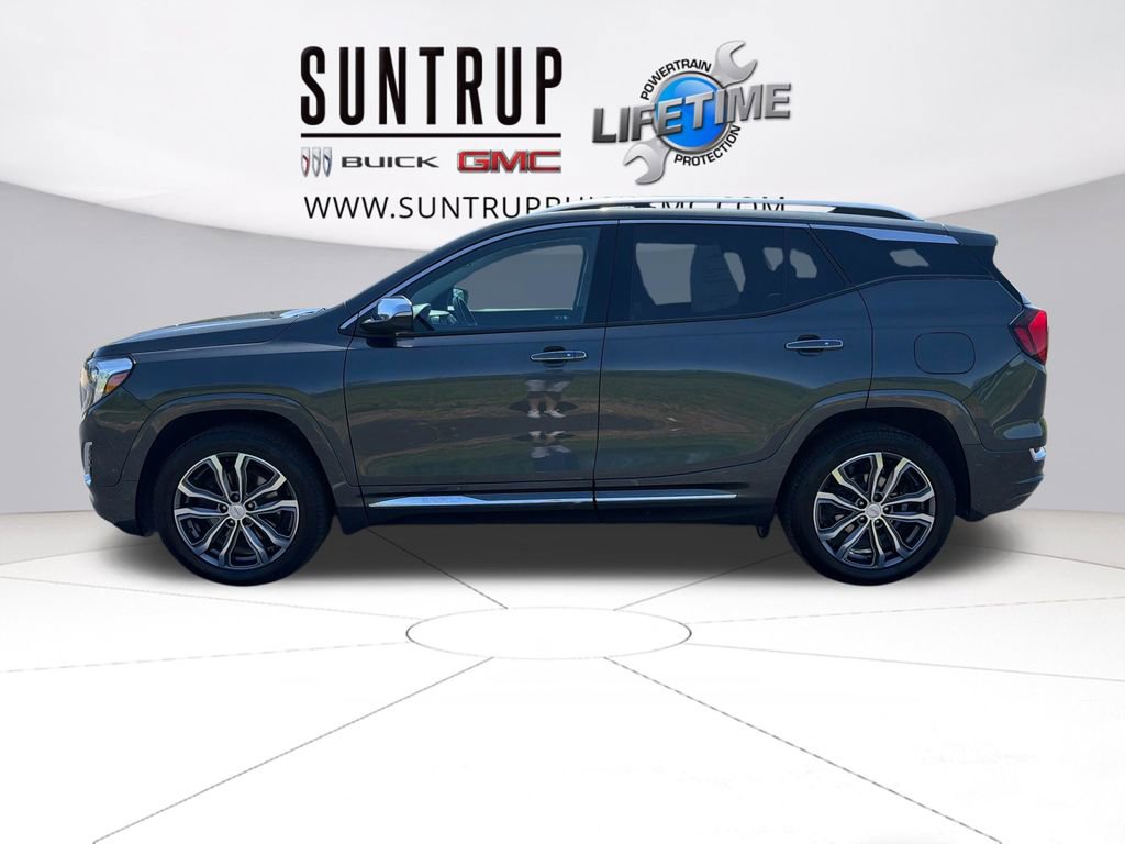 Used 2020 GMC Terrain Denali w/ Denali Premium Package image 2