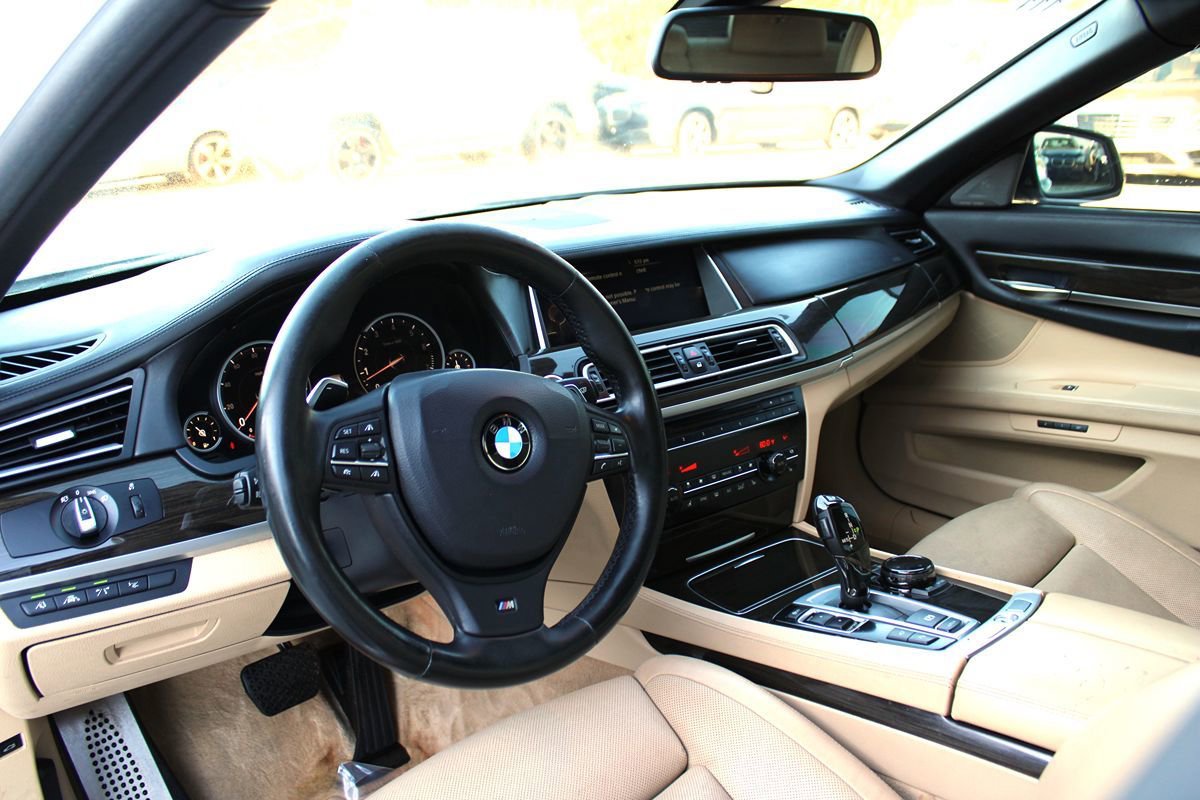 Used 2015 BMW 750Li RWD image 13