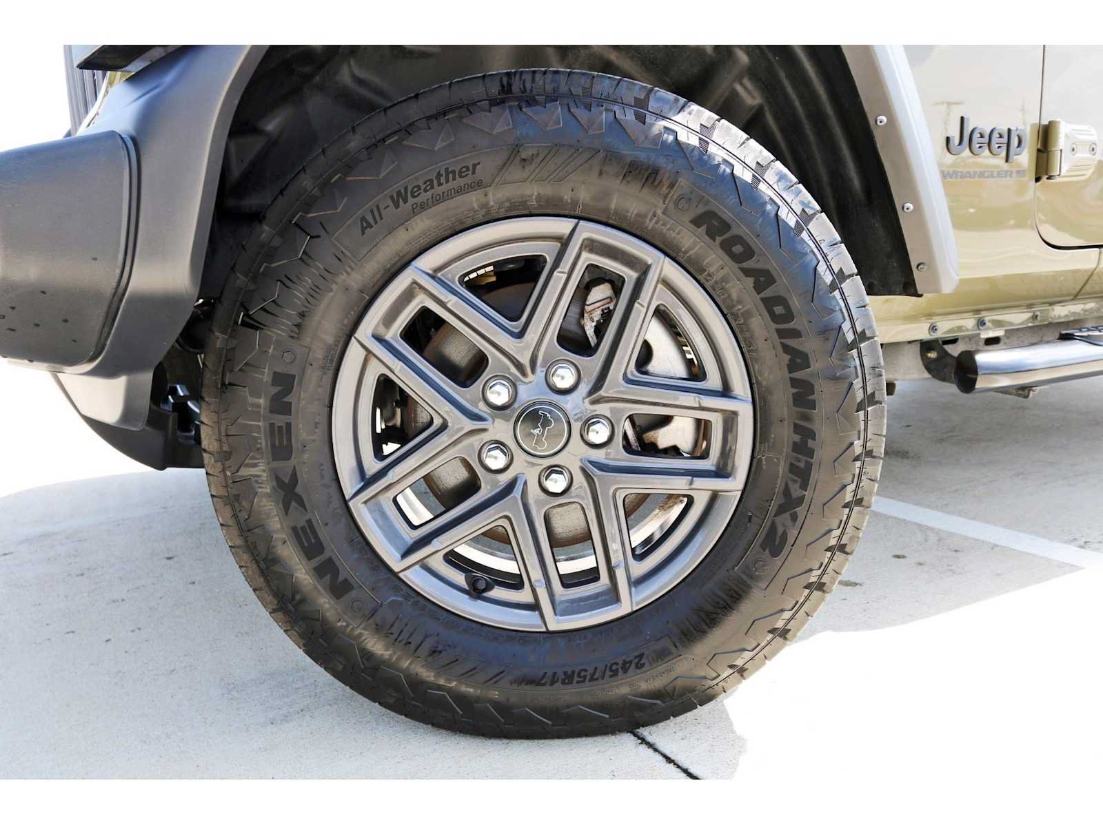 Used 2025 Jeep Wrangler Unlimited Sport AWD/4WD image 29