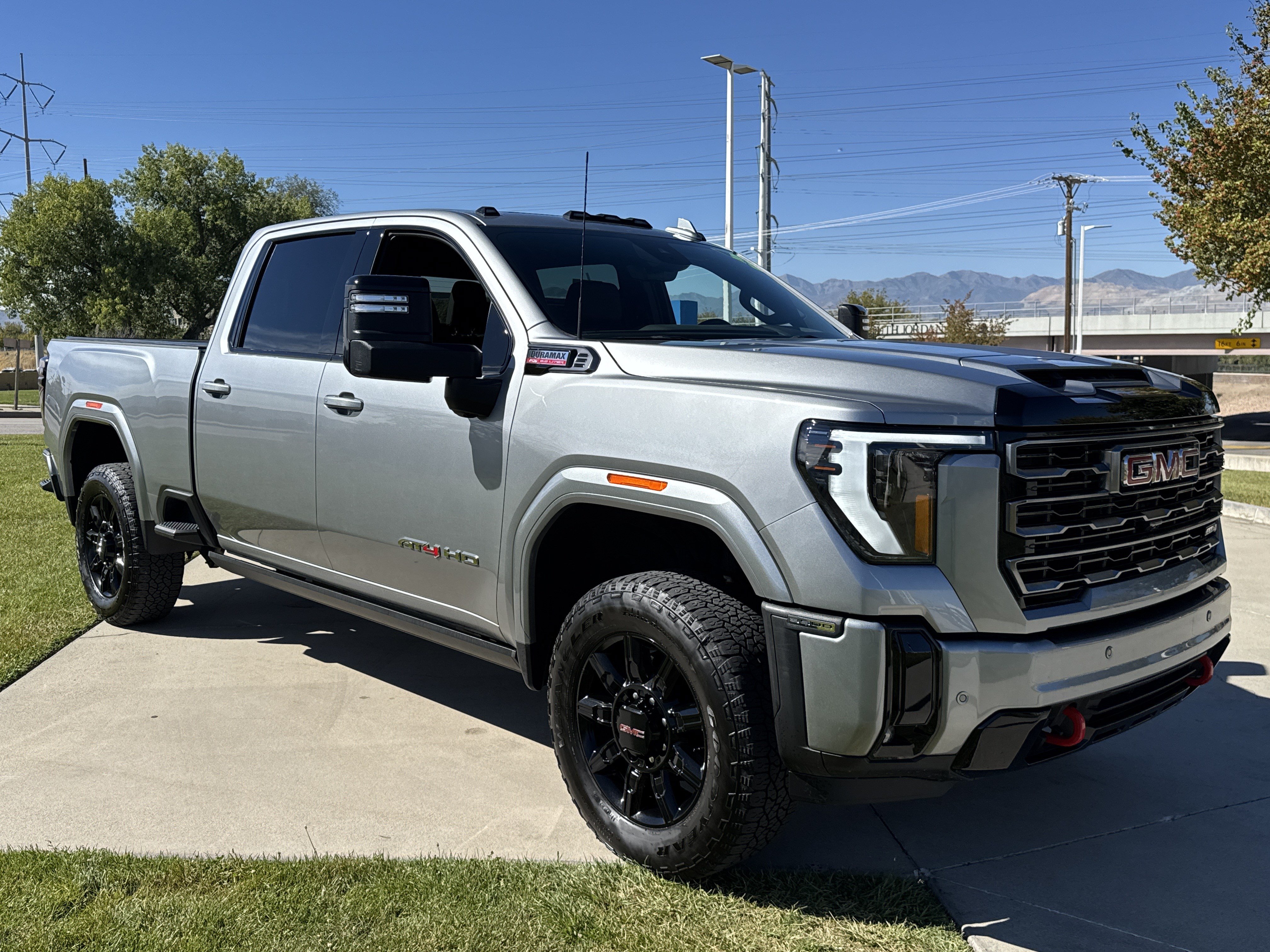 Used 2025 GMC Sierra 3500 AT4 w/ AT4 Premium Plus Package AWD/4WD image 7