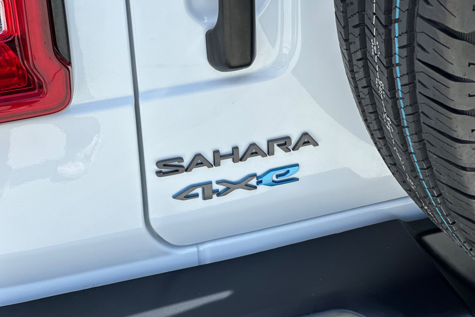 Used 2025 Jeep Wrangler Unlimited Sahara AWD/4WD image 27