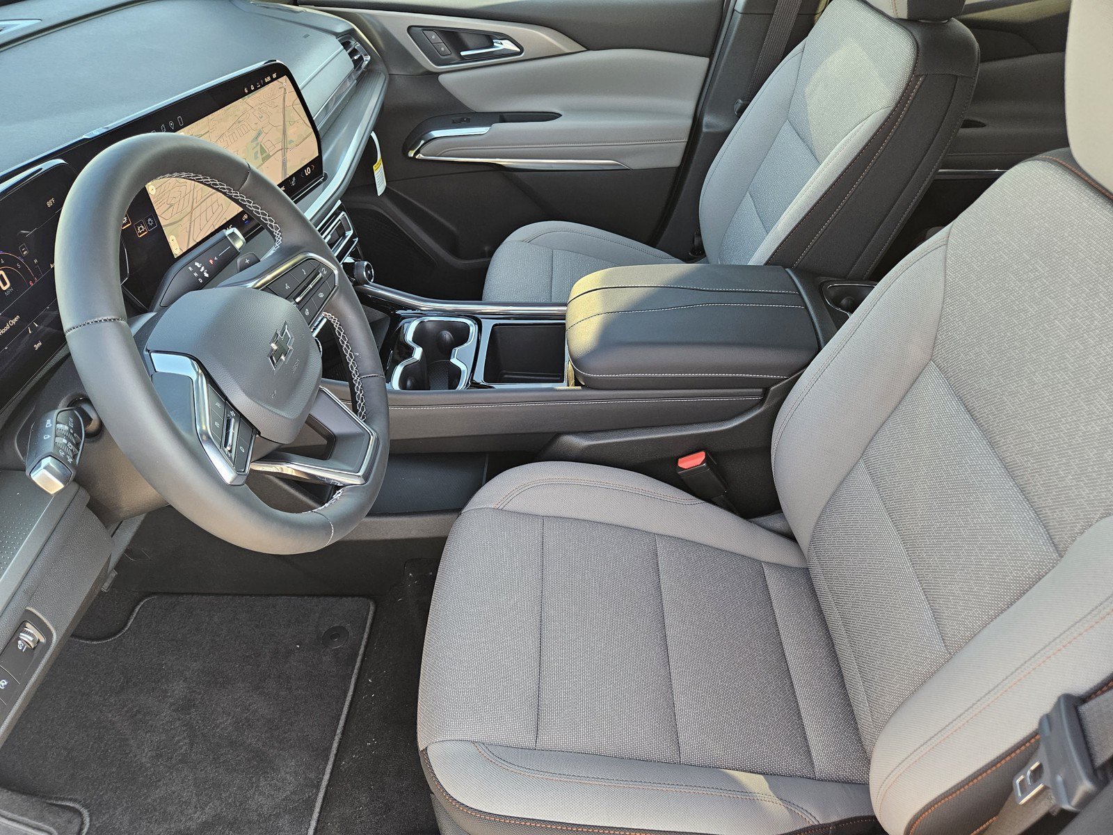 New 2027 Chevrolet Traverse LT w/ Midnight/Sport Edition FWD image 9