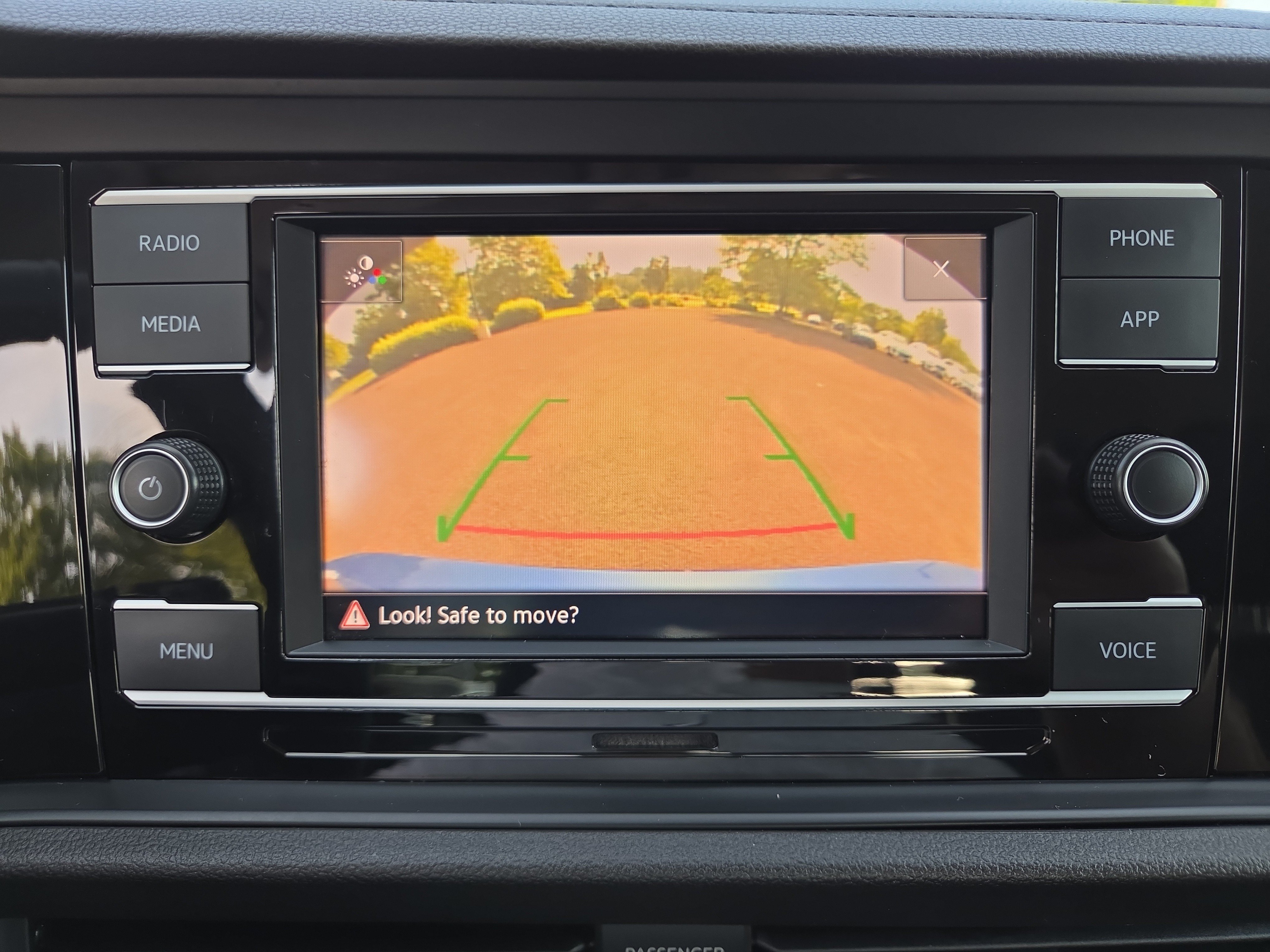 Used 2022 Volkswagen Jetta SE FWD image 26