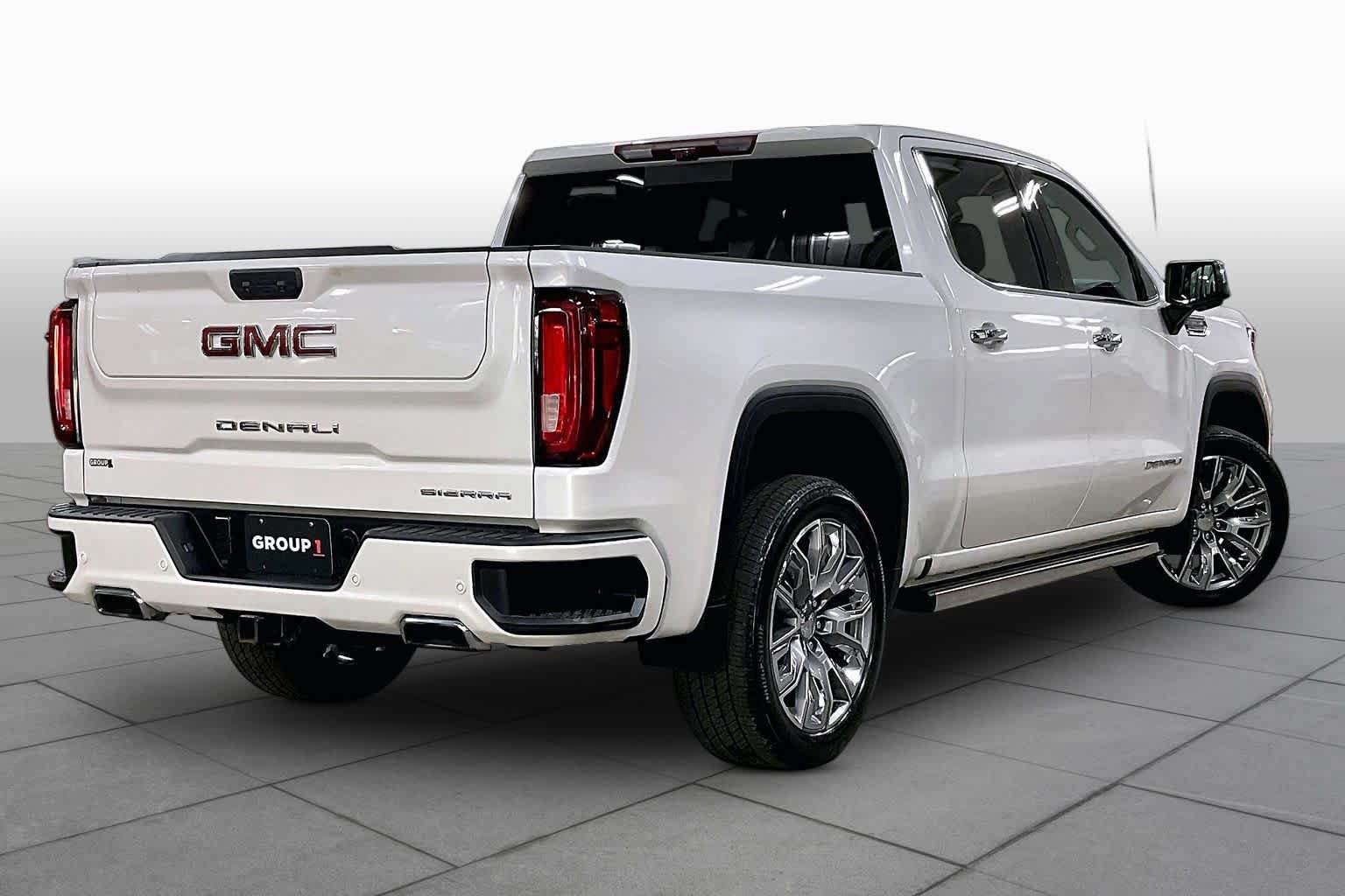Used 2024 GMC Sierra 1500 Denali w/ Denali Reserve Package AWD/4WD image 13