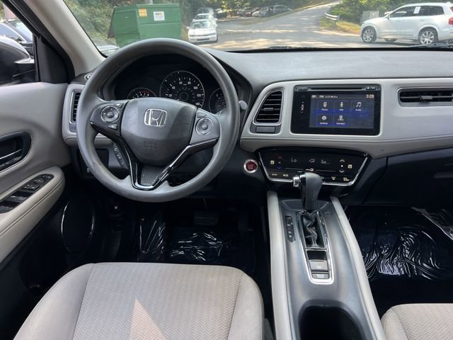Used 2018 Honda HR-V EX image 16