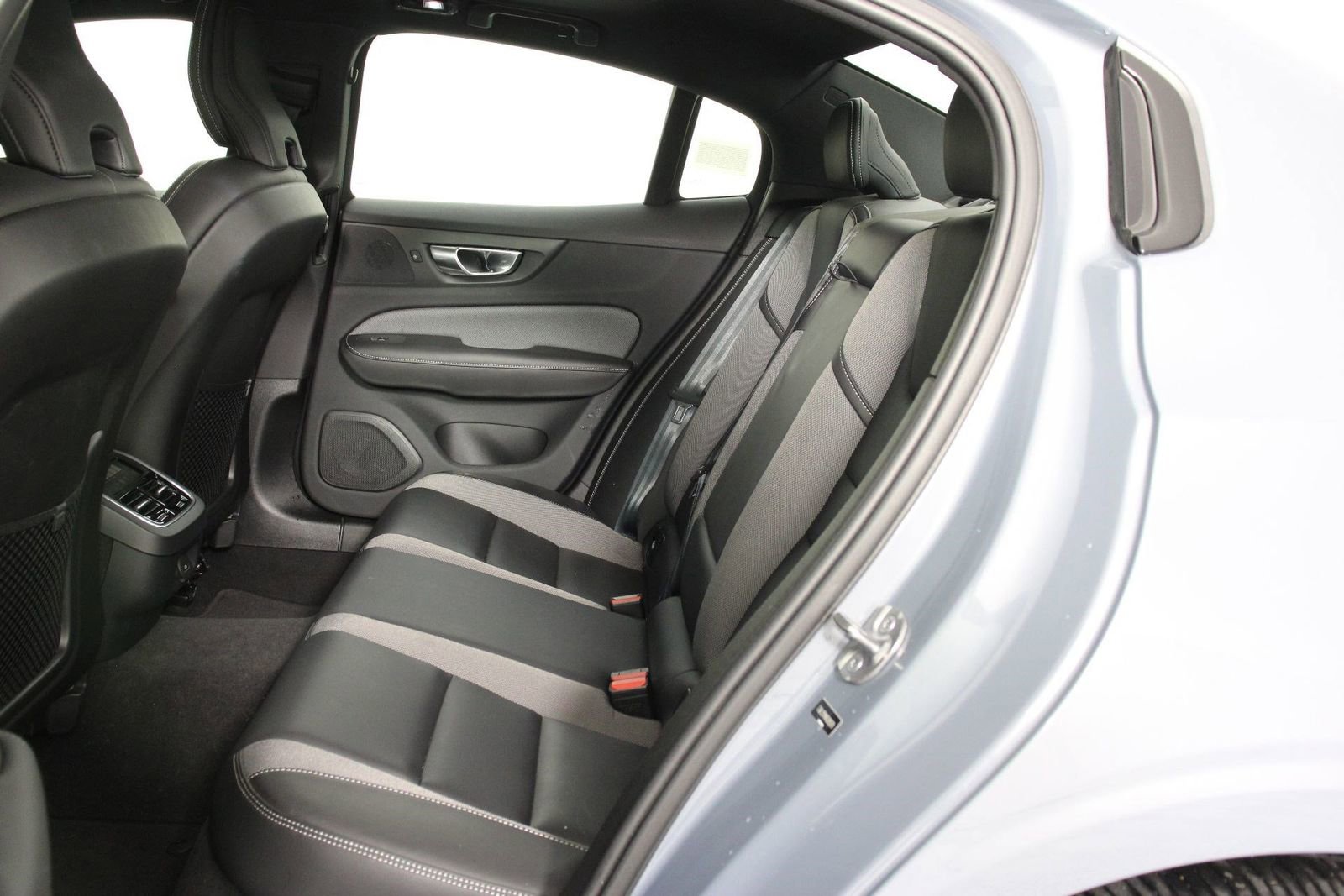 Certified 2024 Volvo S60 B5 Ultimate AWD/4WD image 32