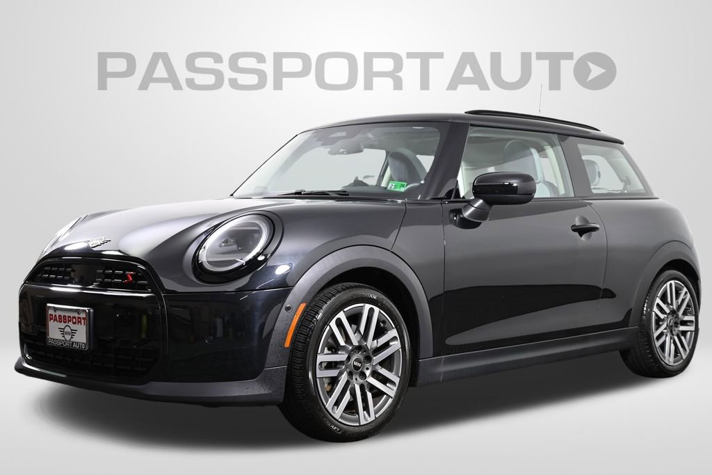Used 2025 MINI Cooper S image 1