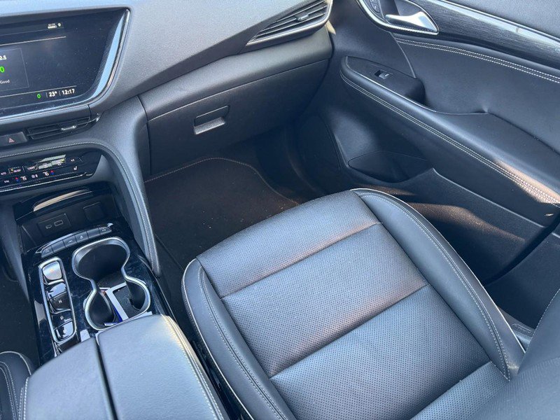 Used 2023 Buick Envision Essence image 14