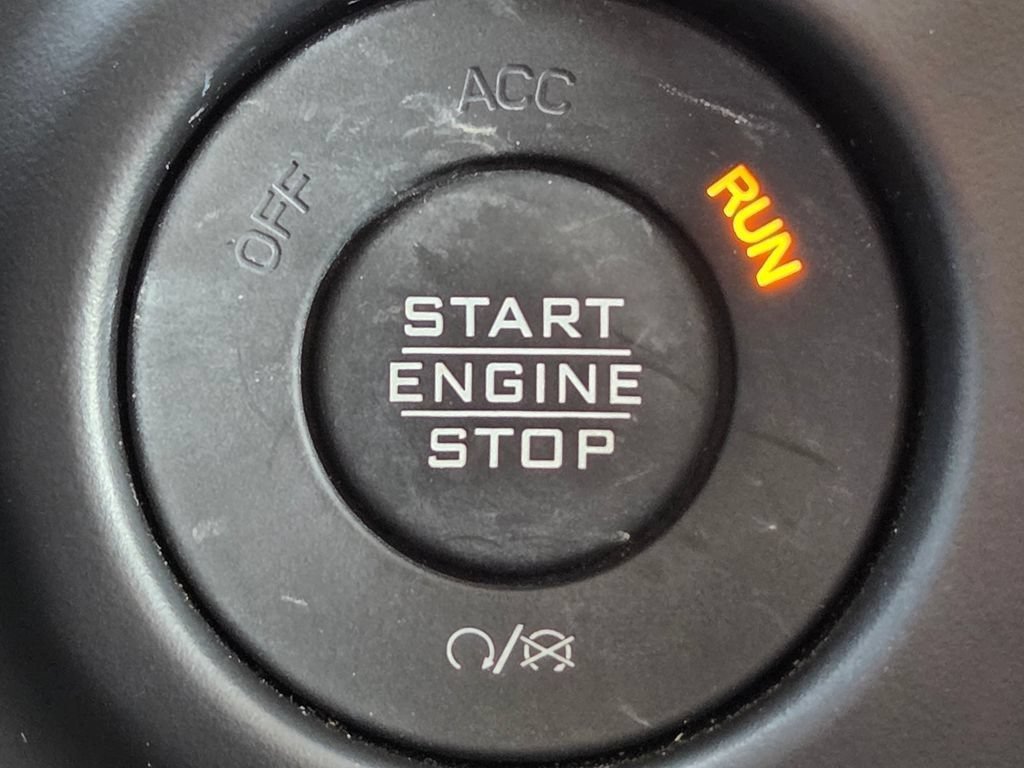 Used 2023 Jeep Wrangler Unlimited Sport AWD/4WD image 38