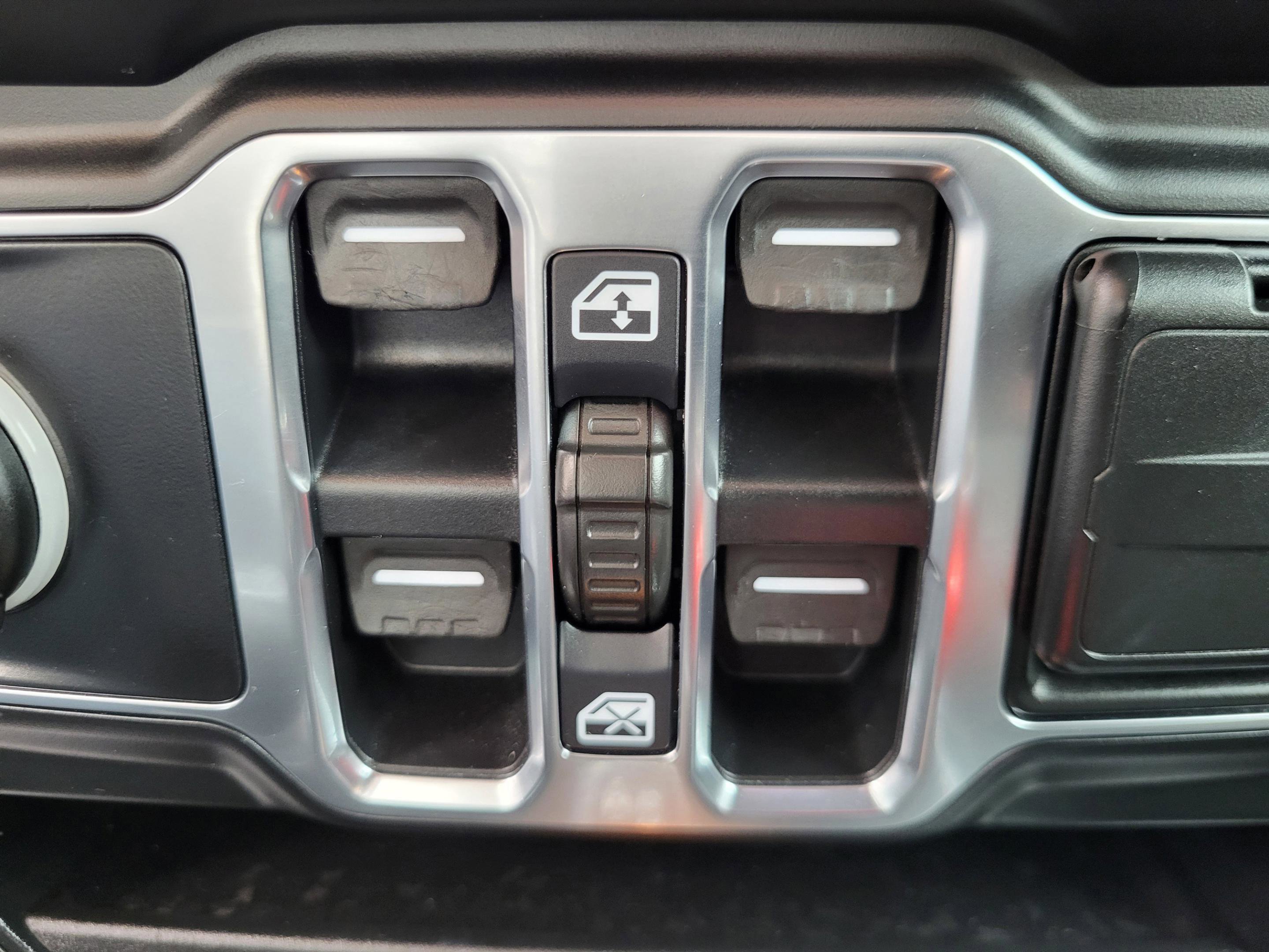 Used 2021 Jeep Wrangler Unlimited Sport image 43