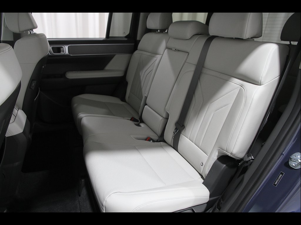 Certified 2025 Hyundai Santa Fe SEL AWD/4WD image 18