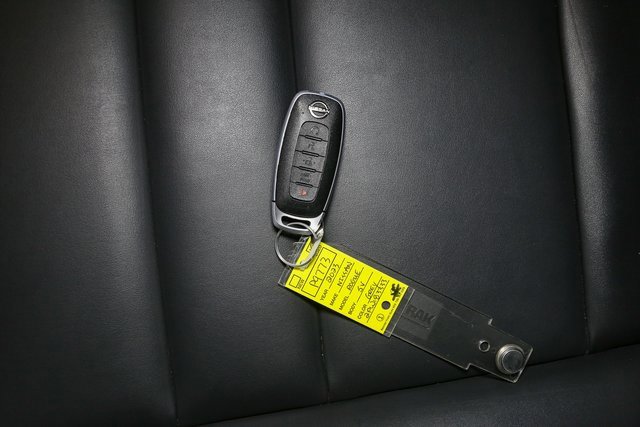 Used 2023 Nissan Rogue SV w/ SV Premium Package image 38