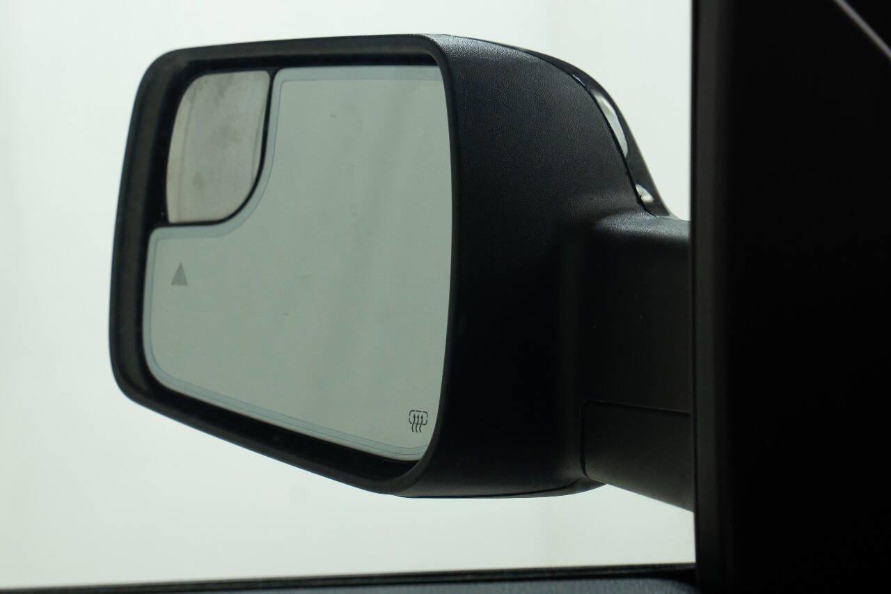 Used 2025 RAM 1500 Laramie w/ Laramie Southwest Edition image 14