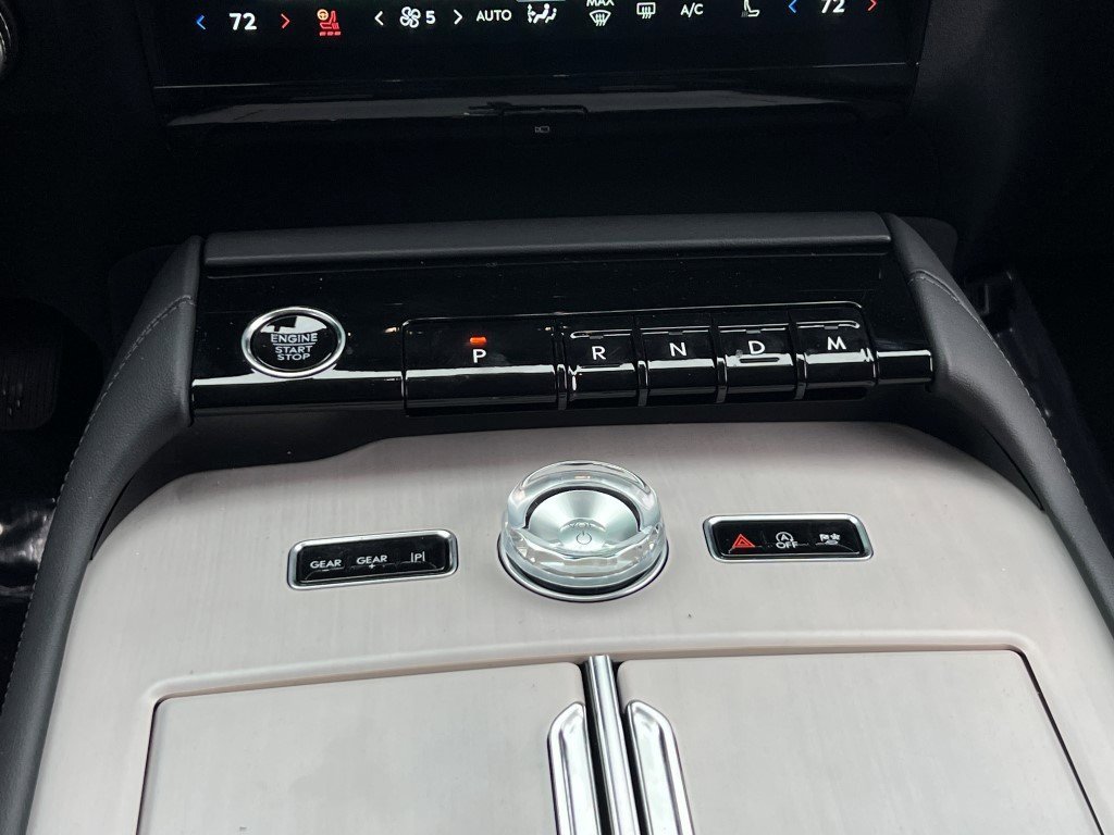 New 2026 Lincoln Navigator Premiere image 15