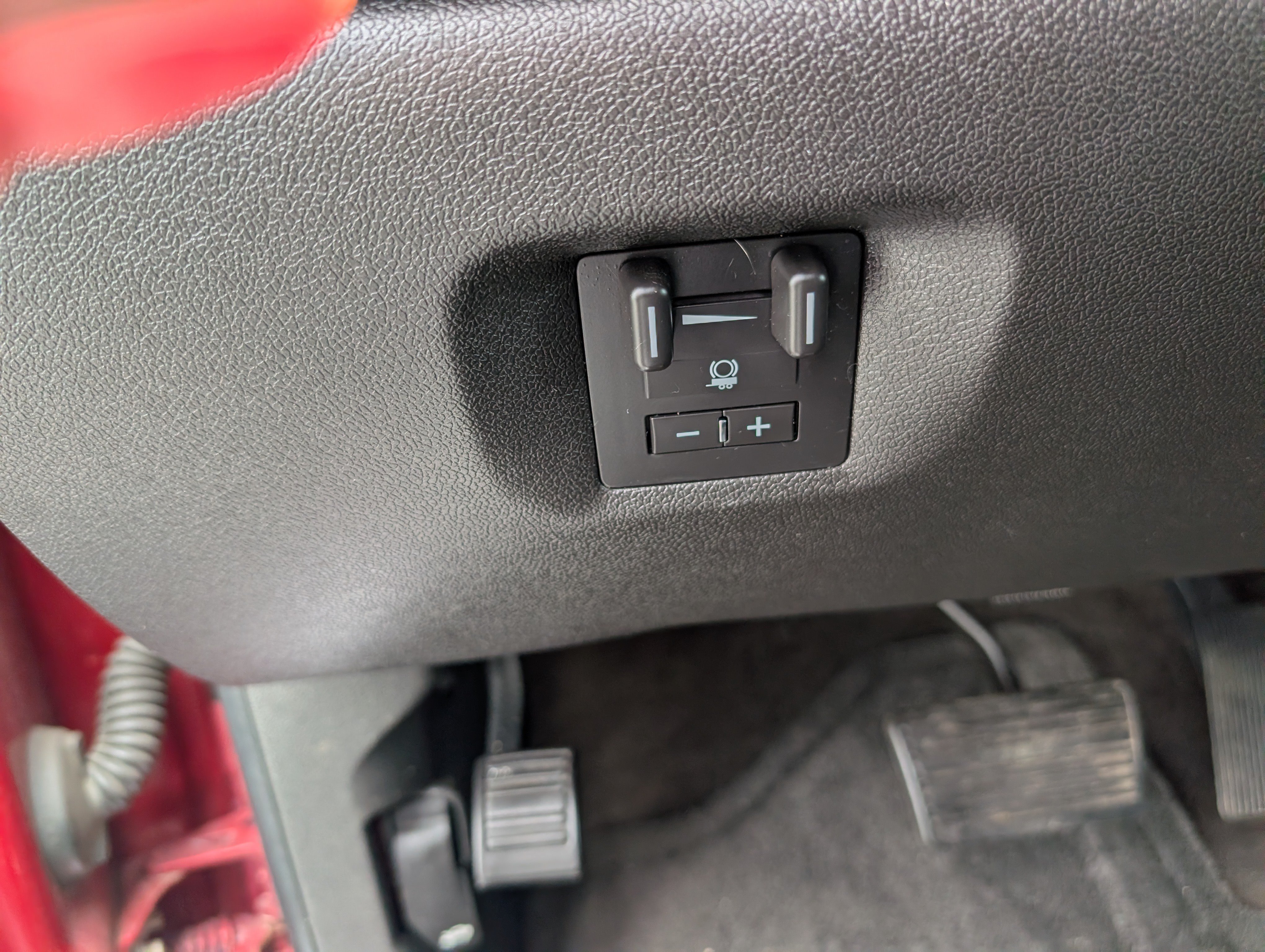 Used 2014 Chevrolet Tahoe LTZ AWD/4WD image 15