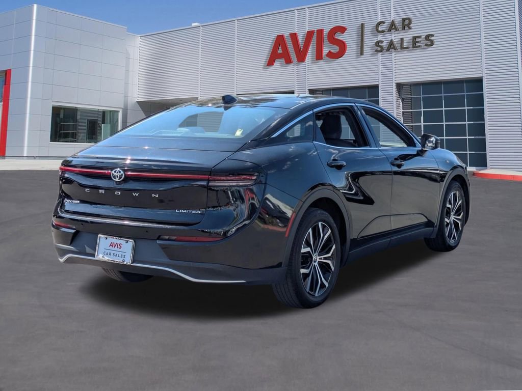 Used 2024 Toyota Crown Limited image 6