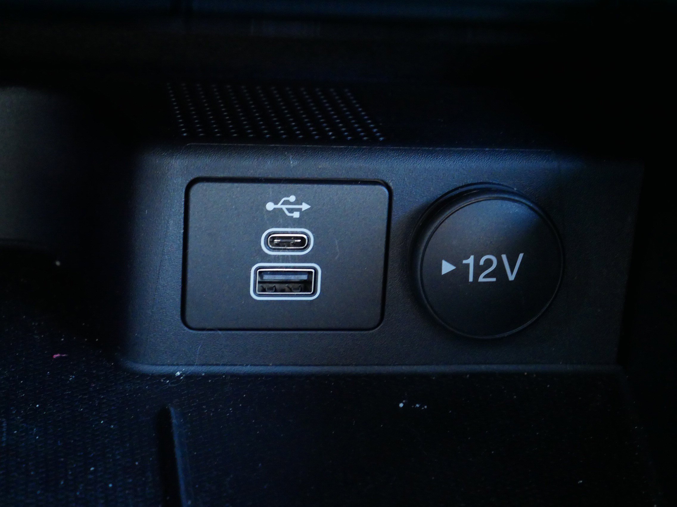 New 2025 Ford Escape ST-Line w/ Tech Pack #1 image 31