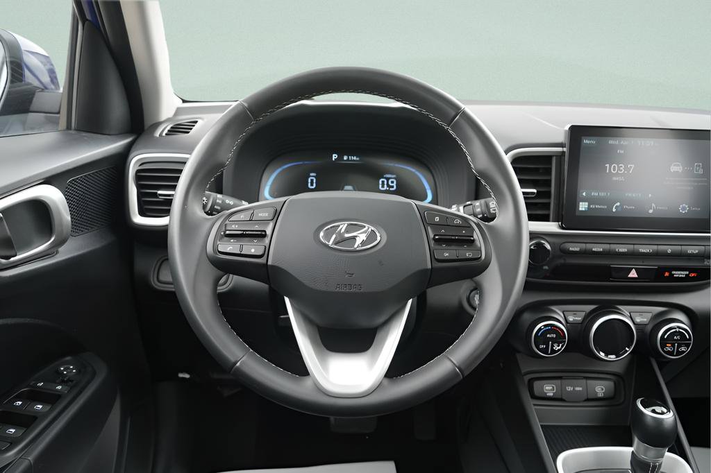 Certified 2025 Hyundai Venue SEL FWD image 16