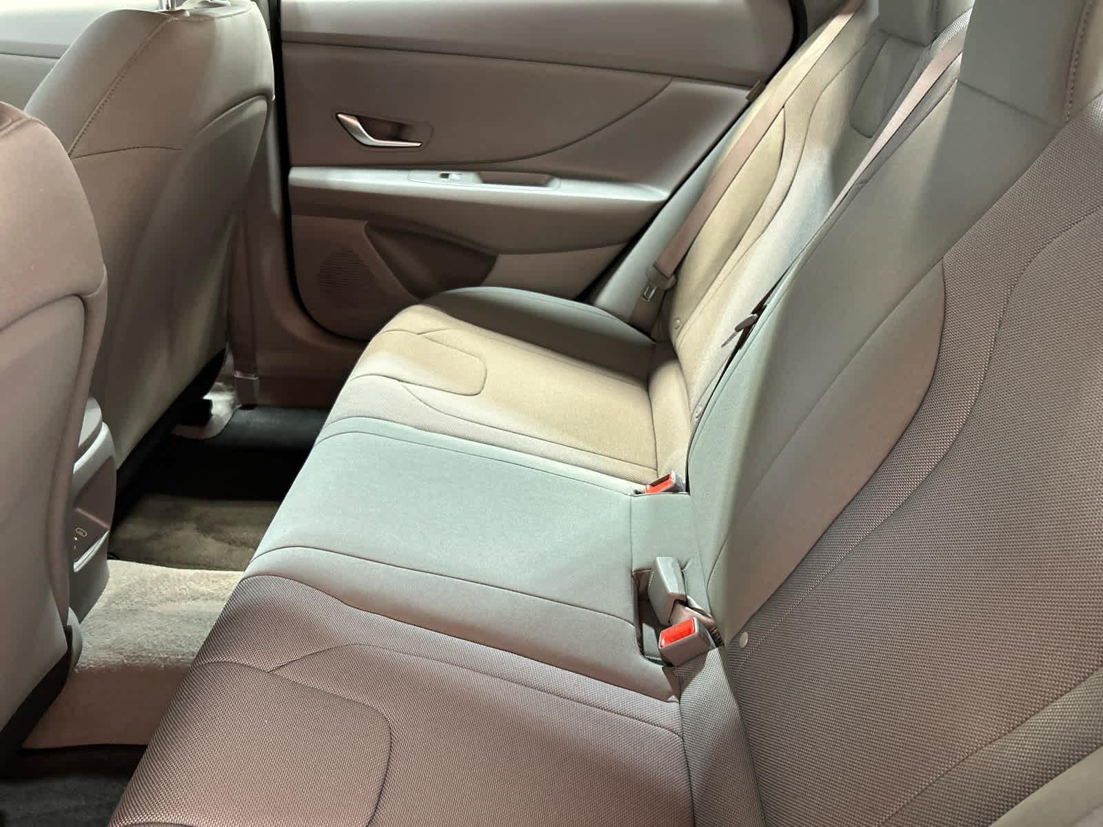 New 2026 Hyundai Elantra SE FWD image 5