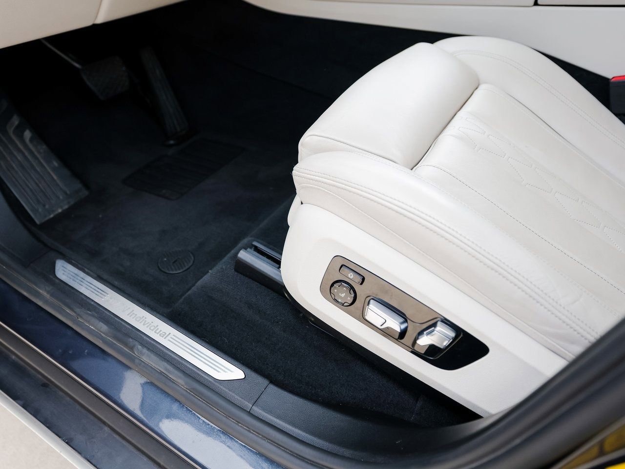 Used 2021 BMW X5 xDrive45e w/ Premium Package 2 image 14