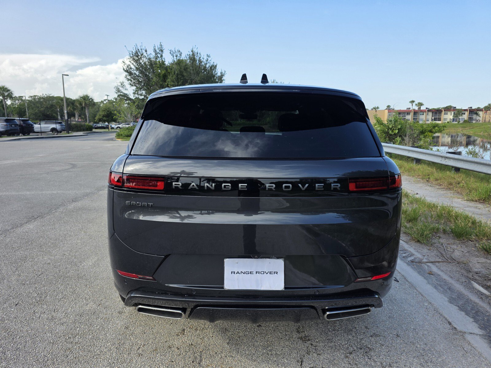 New 2026 Land Rover Range Rover Sport Dynamic SE AWD/4WD image 6