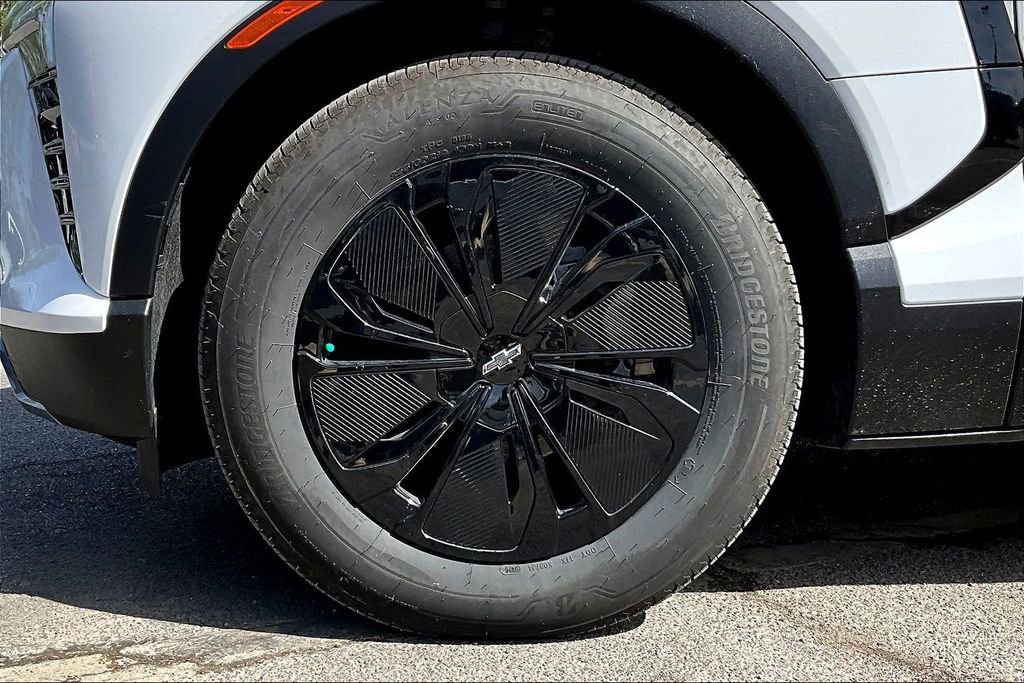 New 2026 Chevrolet Blazer EV LT image 12