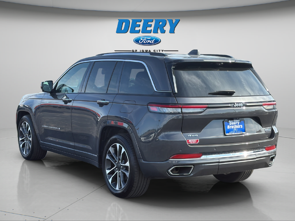 Used 2022 Jeep Grand Cherokee Overland w/ Luxury Tech Group IV AWD/4WD image 8