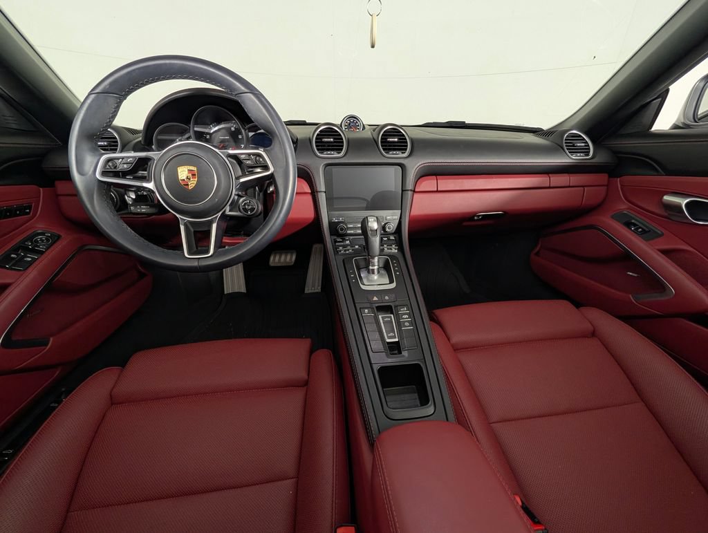 Certified 2024 Porsche 718 Boxster RWD image 21