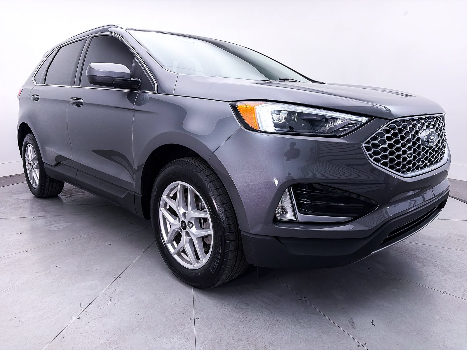 Used 2024 Ford Edge SEL w/ Convenience Package AWD/4WD image 10