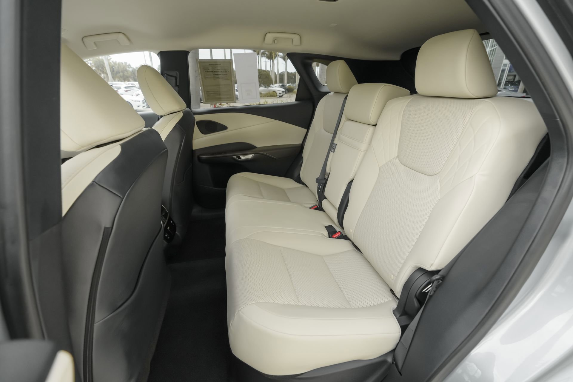 Used 2024 Lexus RX 350 FWD w/ Technology Package image 35