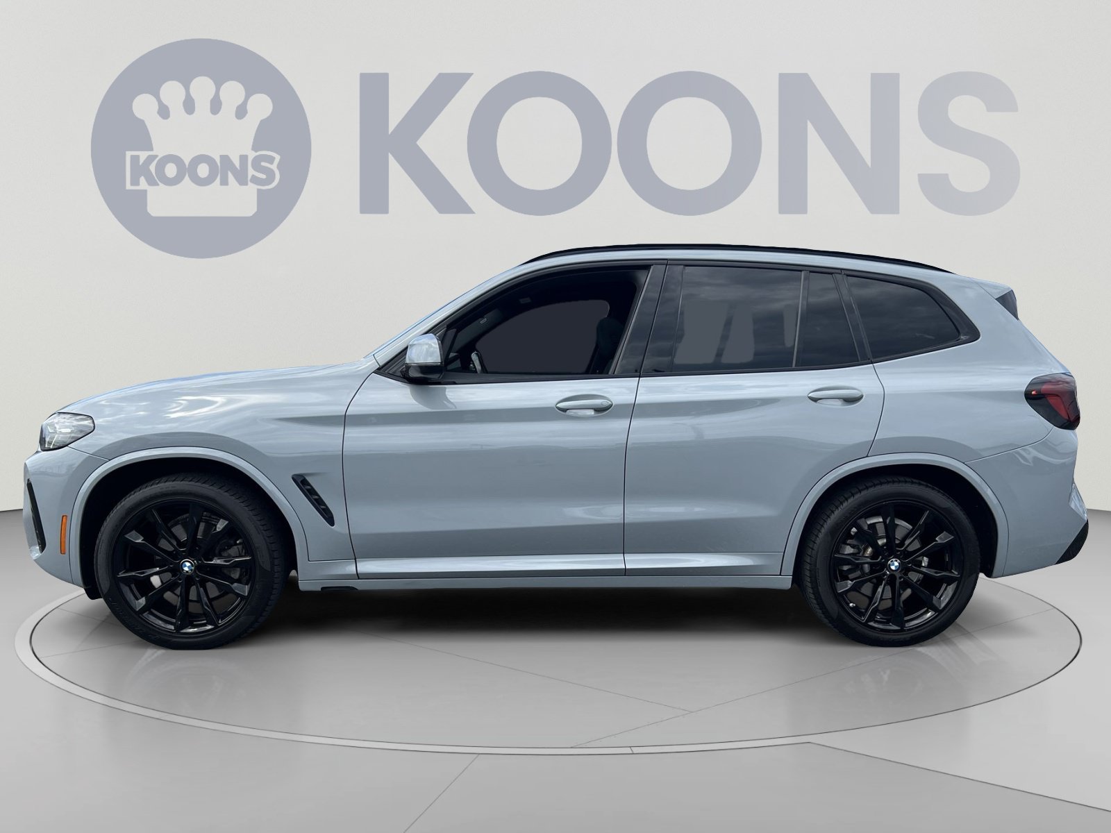 Used 2022 BMW X3 xDrive30i w/ Shadowloine Package AWD/4WD image 2