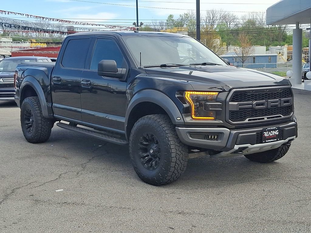 Used 2017 Ford F150 Raptor w/ Equipment Group 801A Mid image 4