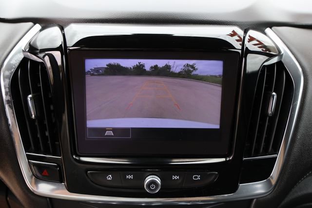 Used 2023 Chevrolet Traverse LT FWD image 19