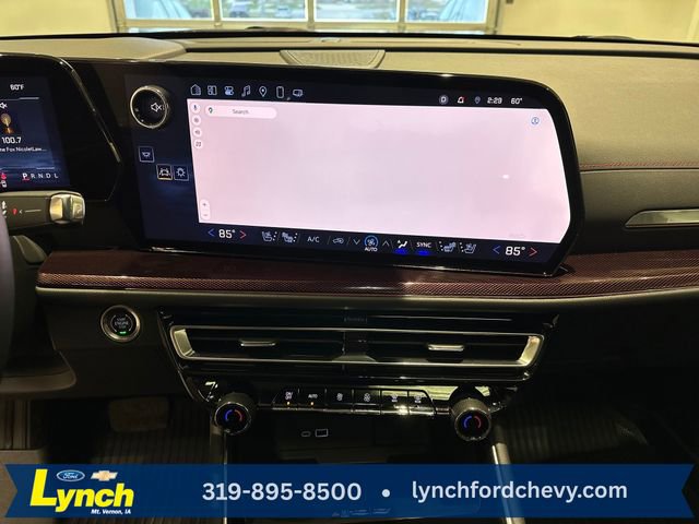 Used 2024 Chevrolet Traverse RS w/ LPO, Floor Liner Package AWD/4WD image 13