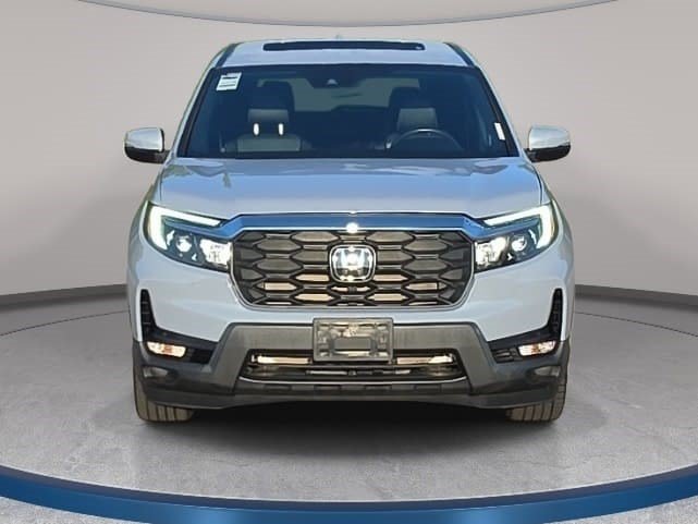 Used 2023 Honda Passport EX-L image 2