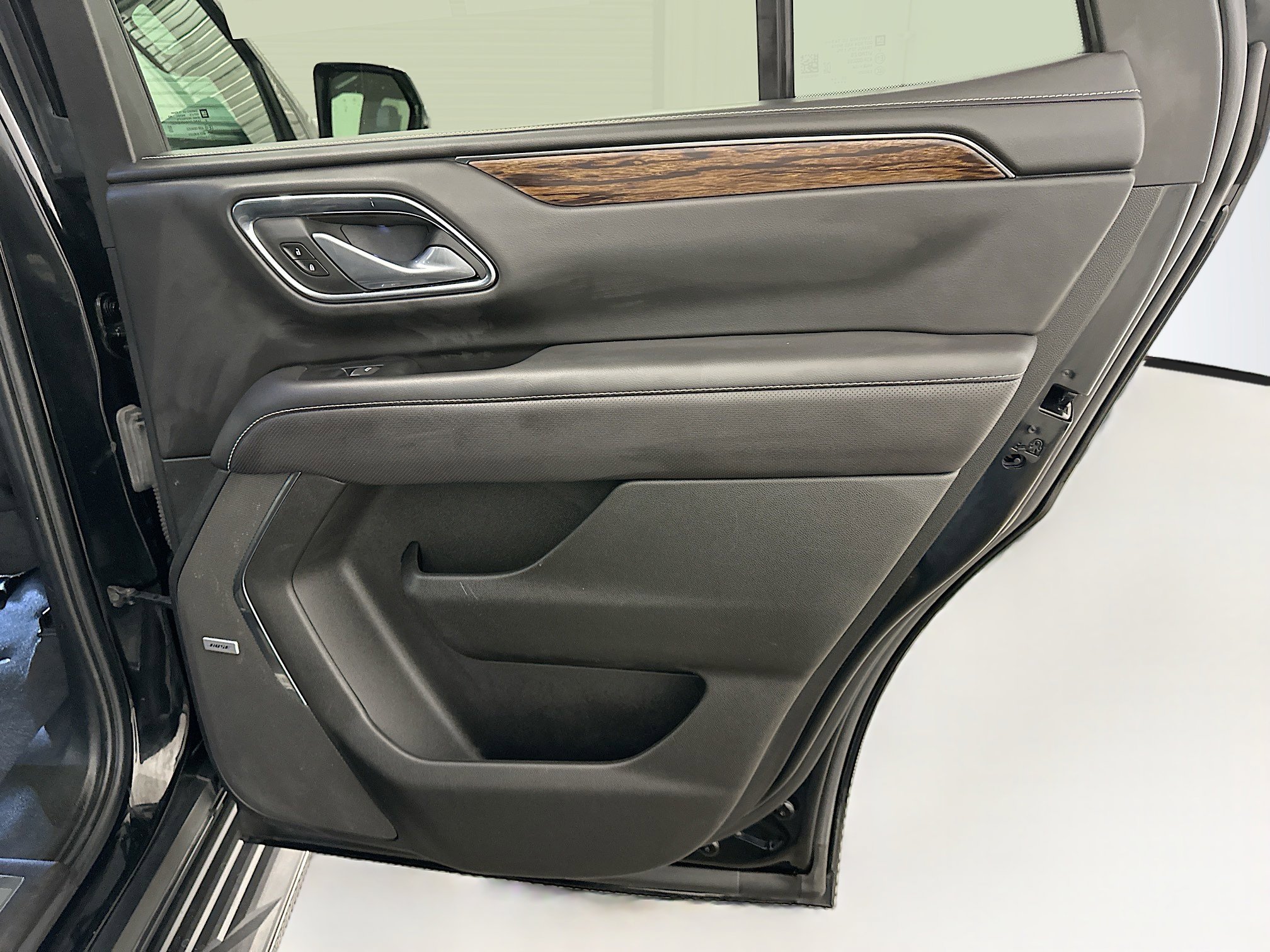 Used 2024 Chevrolet Tahoe Premier image 33