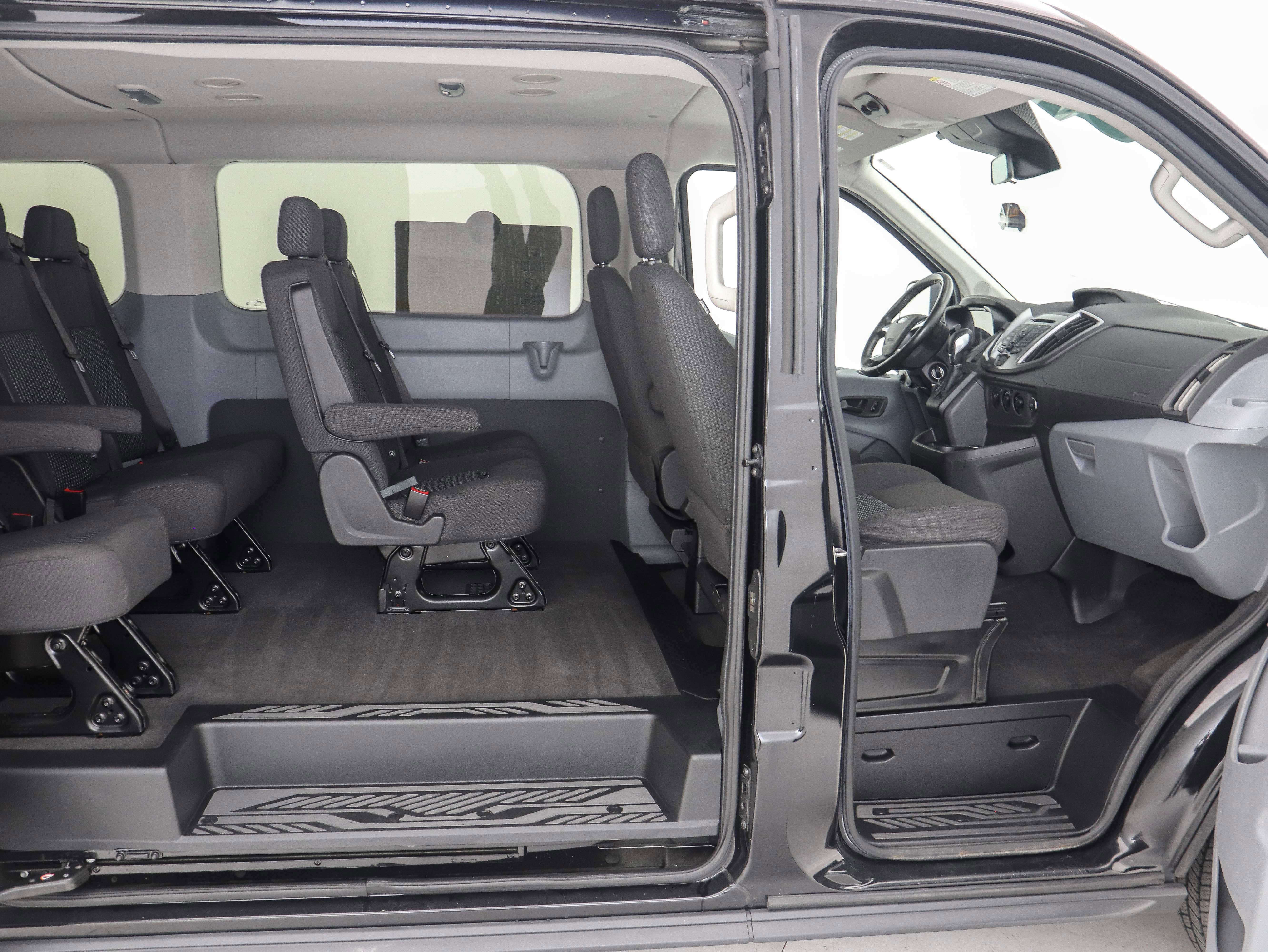 Used 2016 Ford Transit 150 XLT image 12