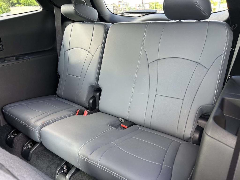Used 2023 Buick Enclave Premium w/ Experience Buick Package FWD image 14