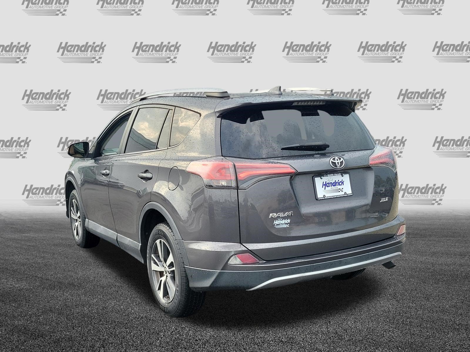 Used 2018 Toyota RAV4 XLE FWD image 5