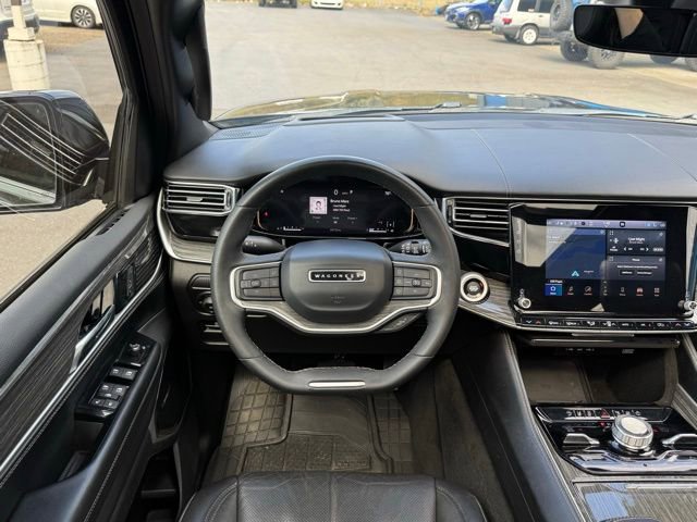 Used 2022 Jeep Wagoneer Series III w/ Premium Group I image 2