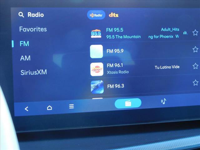 Used 2025 Hyundai Santa Fe SEL FWD image 19