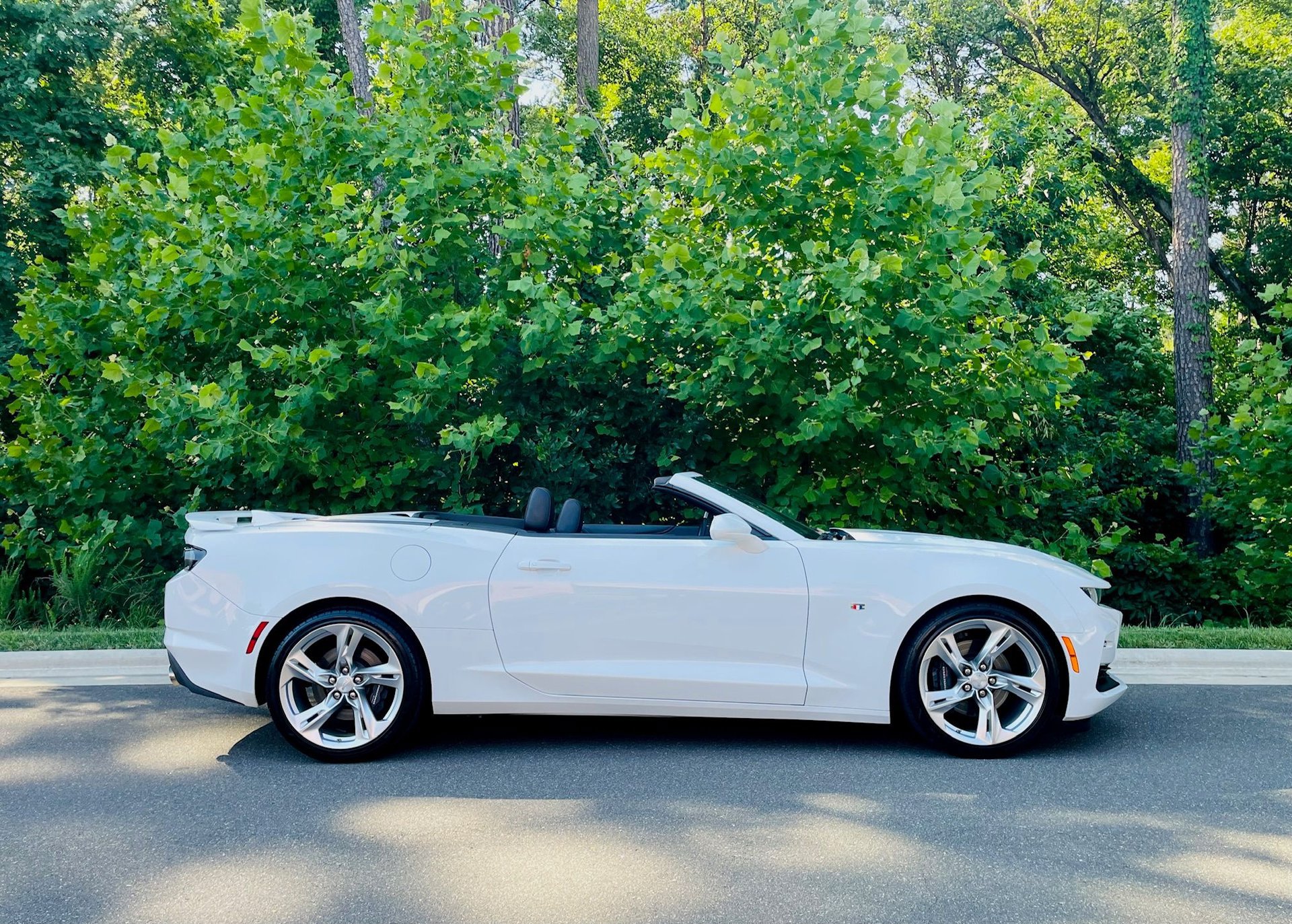 Used 2022 Chevrolet Camaro SS RWD image 5