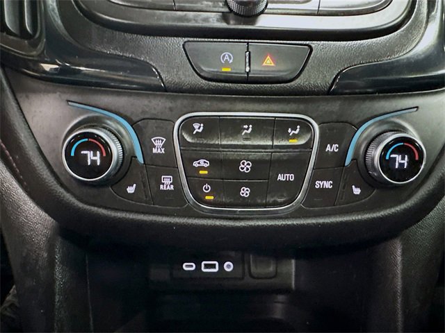 Used 2022 Chevrolet Equinox RS w/ Infotainment Package image 22
