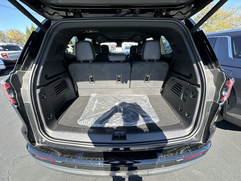 Used 2024 GMC Acadia Denali w/ Super Cruise Package image 24